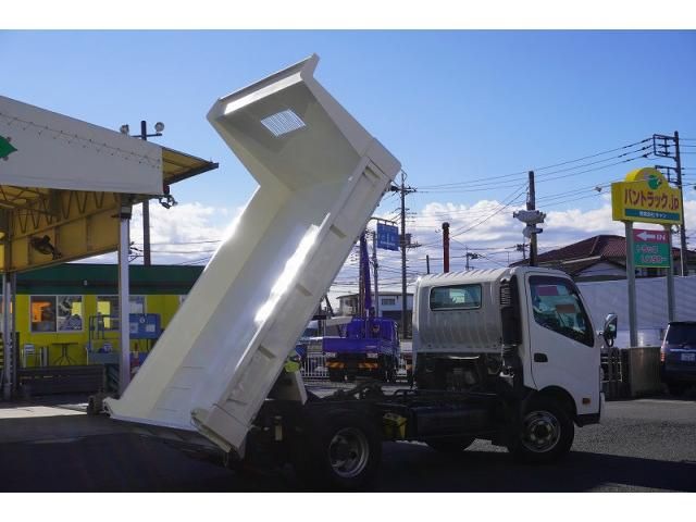 HINO DUTRO 2012 Image 31