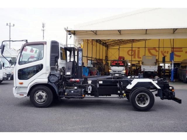 MITSUBISHI FUSOU FIGHTER 2016 Image 31