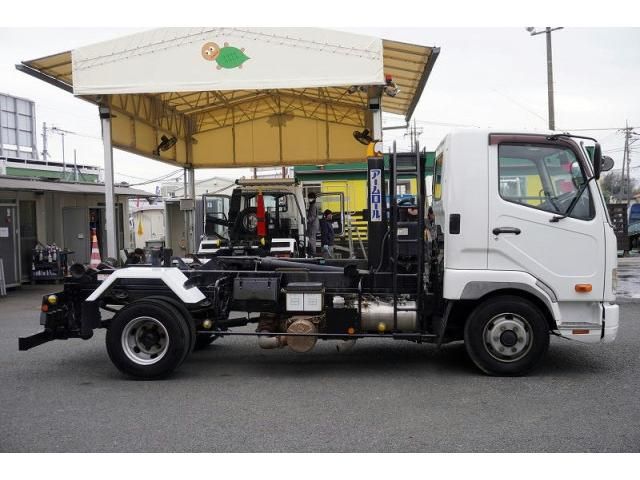 MITSUBISHI FUSOU FIGHTER 2016 Image 31