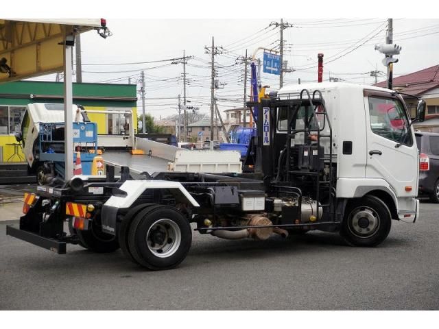 MITSUBISHI FUSOU FIGHTER 2016 Image 31