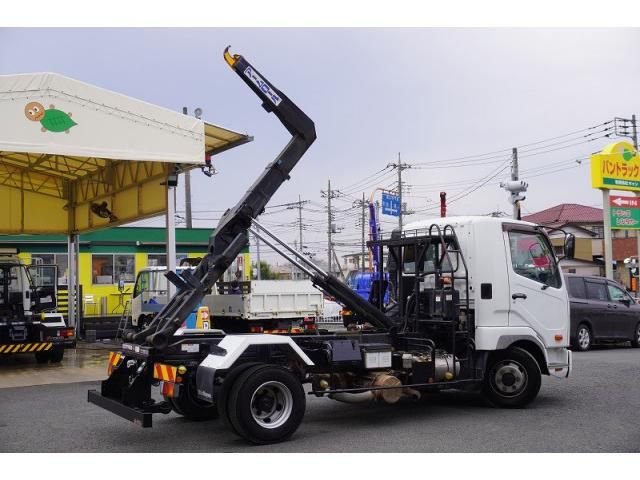 MITSUBISHI FUSOU FIGHTER 2016 Image 31