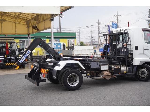 MITSUBISHI FUSOU FIGHTER 2016 Image 31