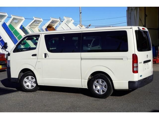 TOYOTA HIACE VAN 2WD 2018 Image 31