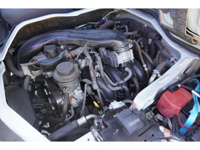 TOYOTA HIACE VAN 2WD 2018 Image 31