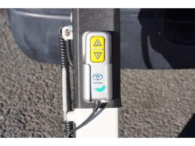 TOYOTA HIACE VAN 2WD 2018 Image 31