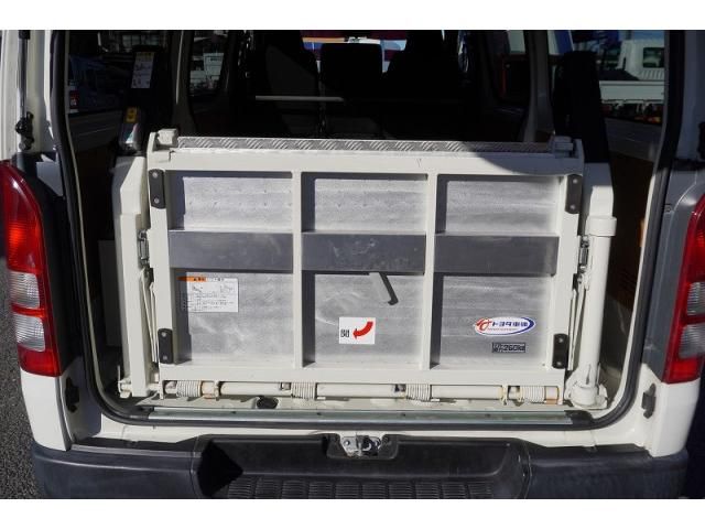 TOYOTA HIACE VAN 2WD 2018 Image 31