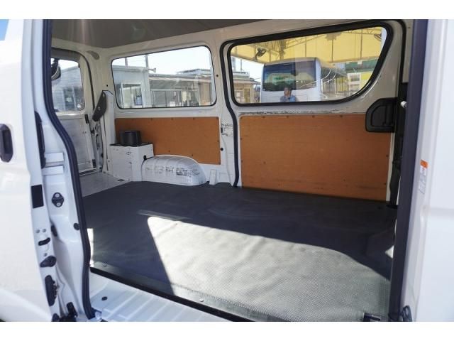 TOYOTA HIACE VAN 2WD 2018 Image 31