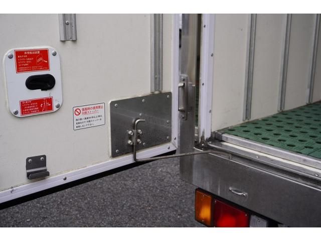 ISUZU ELF 2019 Image 31