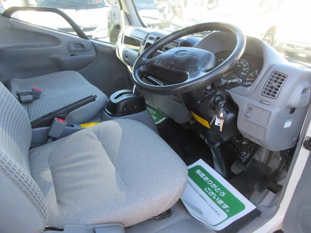 TOYOTA DYNA 2015 Image 31