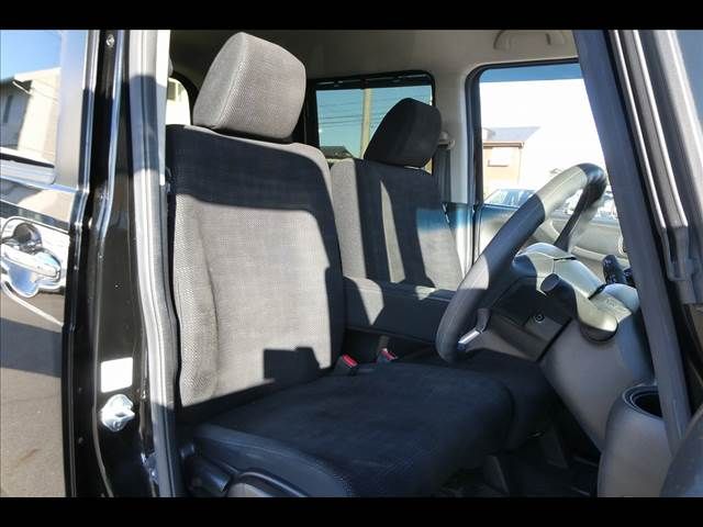 HONDA N BOX 2016 Image 31