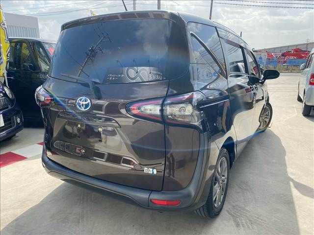 TOYOTA SIENTA HYBRID 2016 Image 31