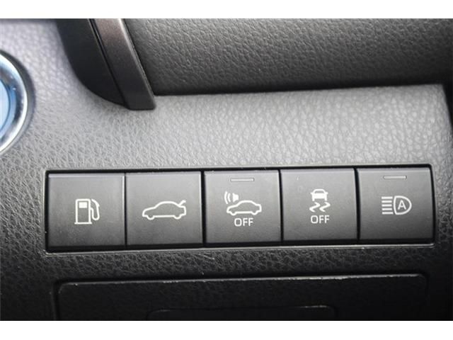 TOYOTA CAMRY HYBRID 2017 Image 31