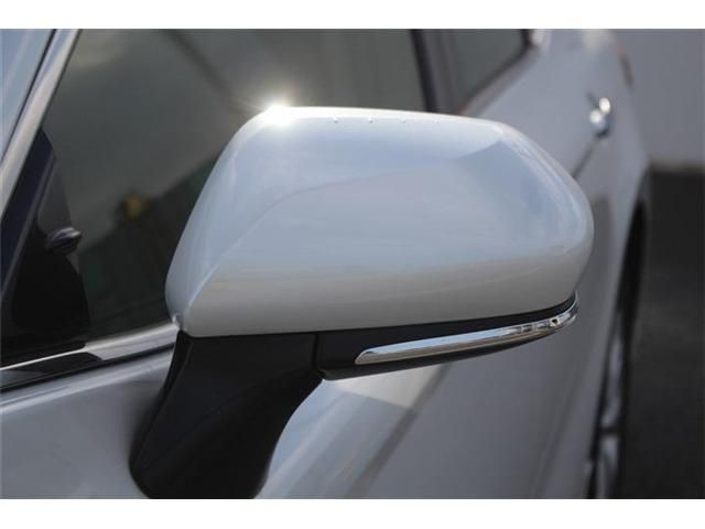 TOYOTA CAMRY HYBRID 2017 Image 31