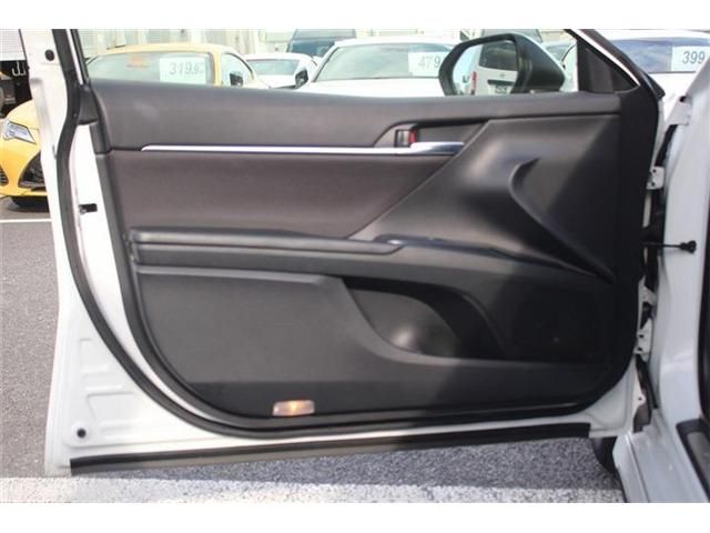 TOYOTA CAMRY HYBRID 2017 Image 31