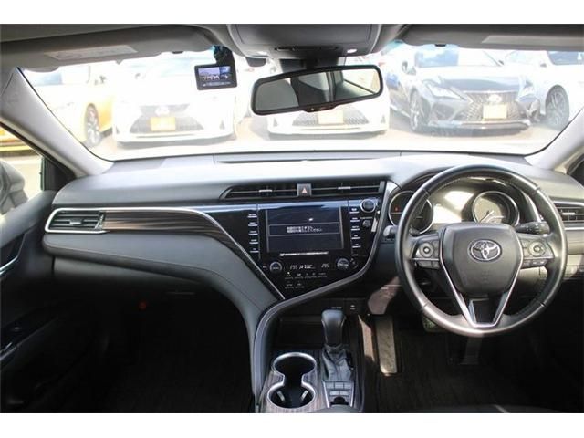 TOYOTA CAMRY HYBRID 2017 Image 31