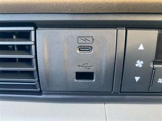 HONDA N BOX 2023 Image 31