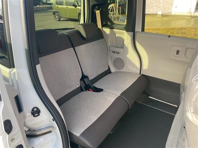 HONDA N BOX 2023 Image 31