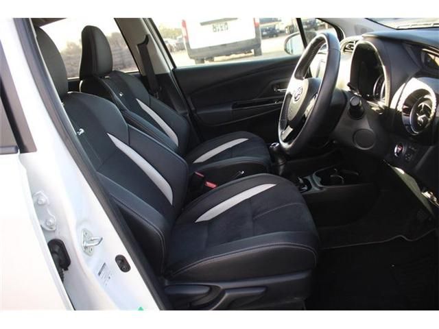 TOYOTA VITZ 2018 Image 31