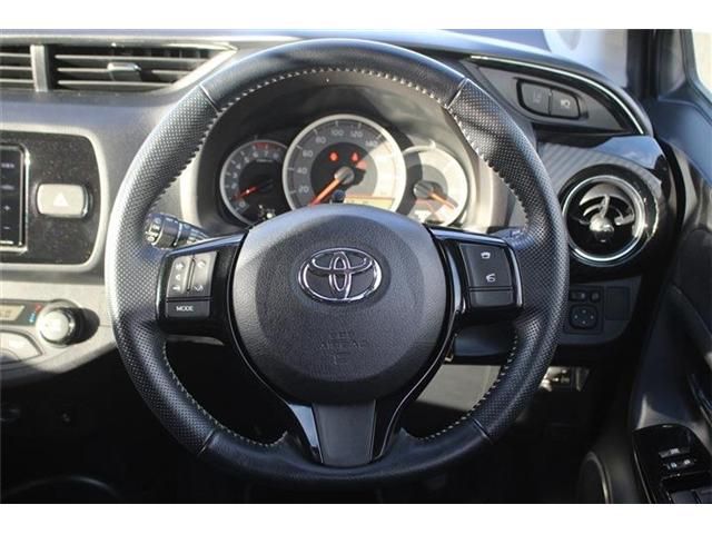 TOYOTA VITZ 2018 Image 31