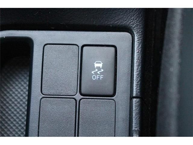 TOYOTA VITZ 2018 Image 31