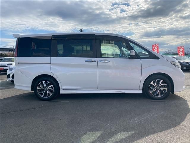 HONDA STEPWAGON SPADA 2015 Image 31