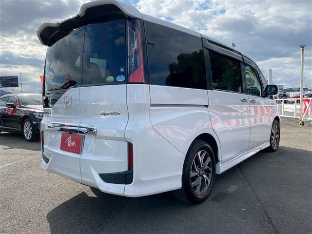 HONDA STEPWAGON SPADA 2015 Image 31