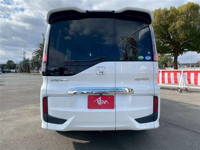 HONDA STEPWAGON SPADA 2015 Image 31