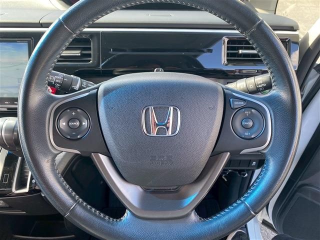 HONDA STEPWAGON SPADA 2015 Image 31