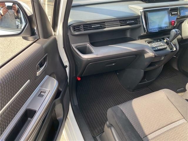 HONDA STEPWAGON SPADA 2015 Image 31