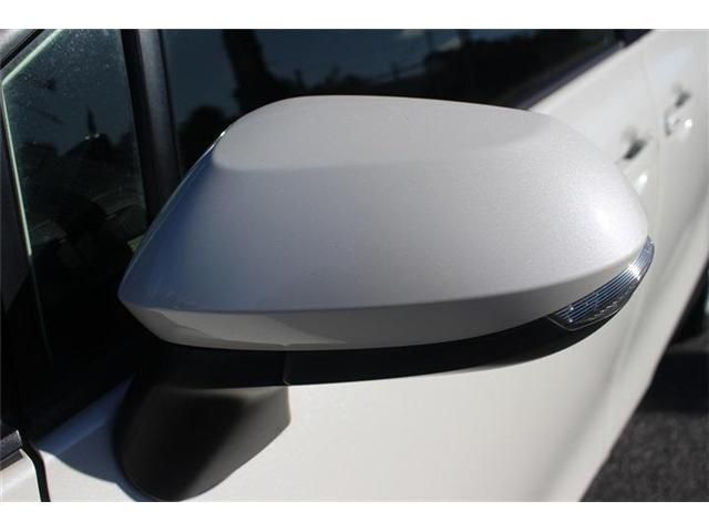 TOYOTA SIENTA HYBRID 2018 Image 31