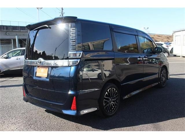 TOYOTA VOXY 2019 Image 31