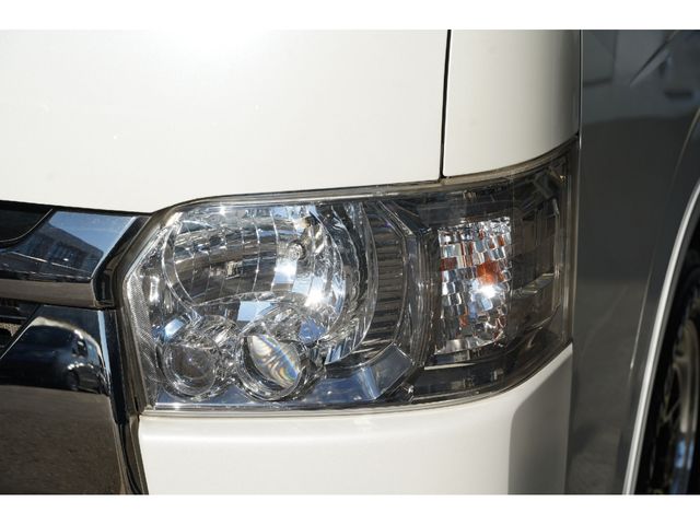 TOYOTA HIACE VAN 2WD 2021 Image 31