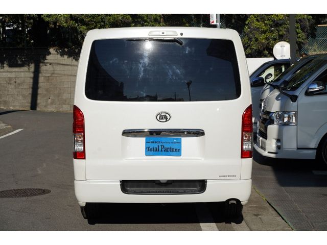 TOYOTA HIACE VAN 2WD 2021 Image 31