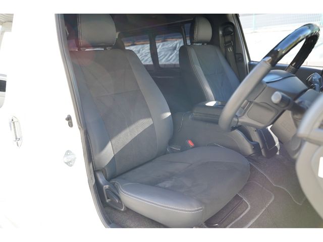 TOYOTA HIACE VAN 2WD 2021 Image 31