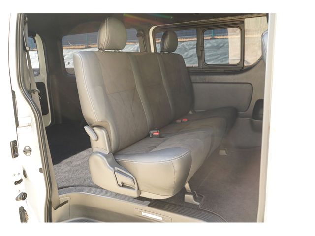 TOYOTA HIACE VAN 2WD 2021 Image 31