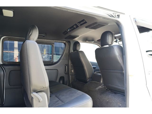 TOYOTA HIACE VAN 2WD 2021 Image 31