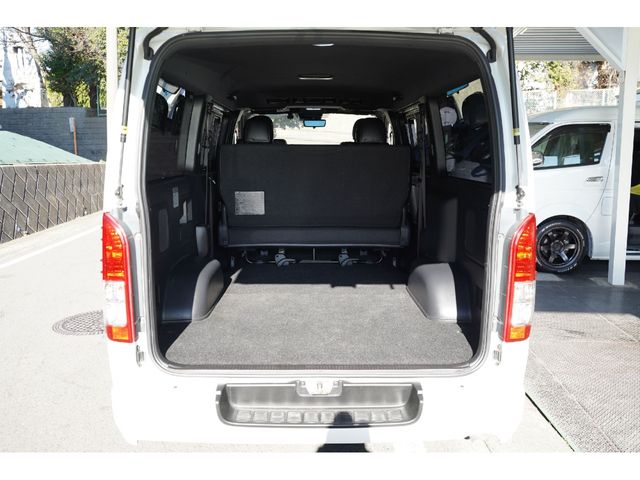 TOYOTA HIACE VAN 2WD 2021 Image 31