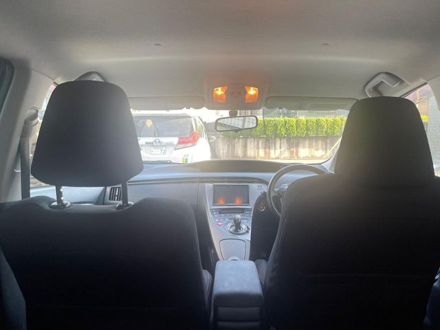 TOYOTA PRIUS 2014 Image 31