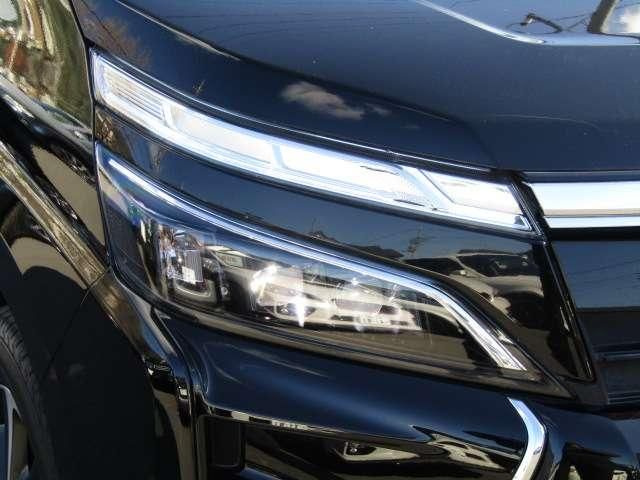 TOYOTA VOXY 2018 Image 31