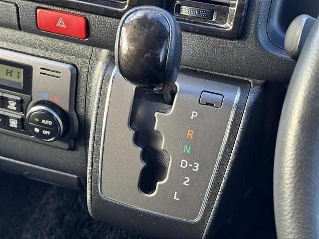 TOYOTA REGIUSACE VAN 2WD 2016 Image 31