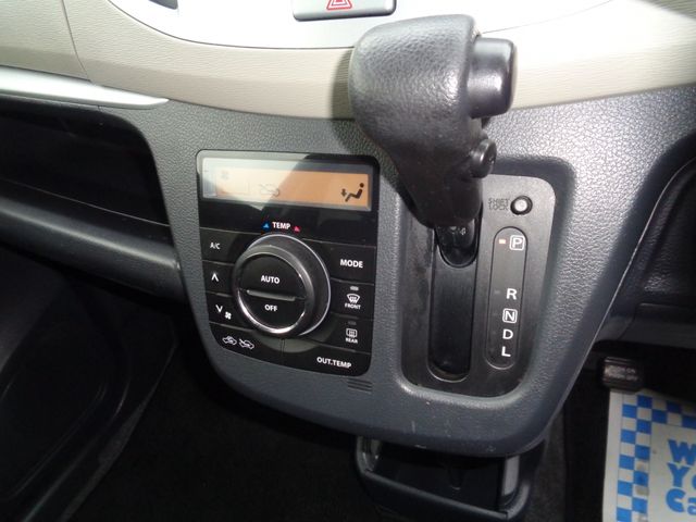 SUZUKI WAGON R 2013 Image 31