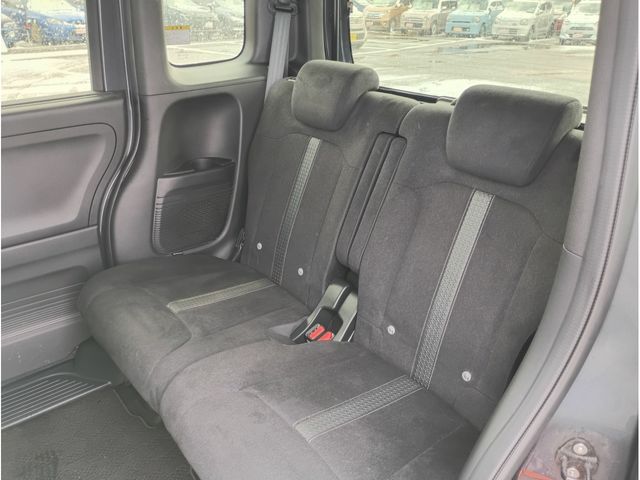 HONDA N BOX CUSTOM 4WD 2023 Image 31