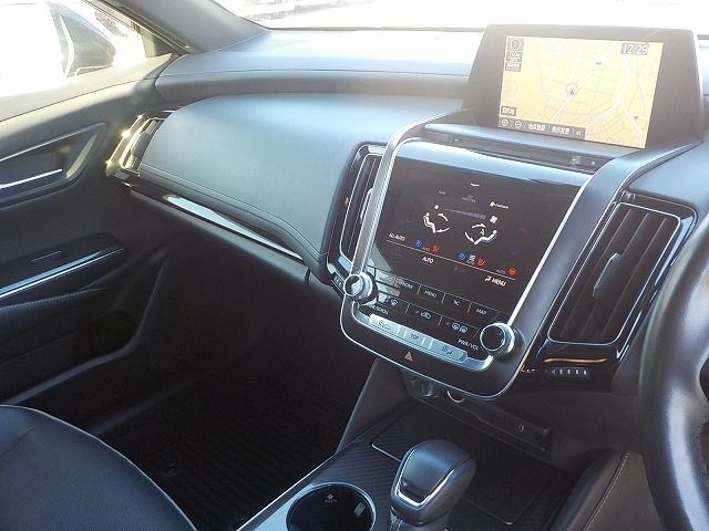 TOYOTA CROWN SEDAN HYBRID 4 2018 Image 31