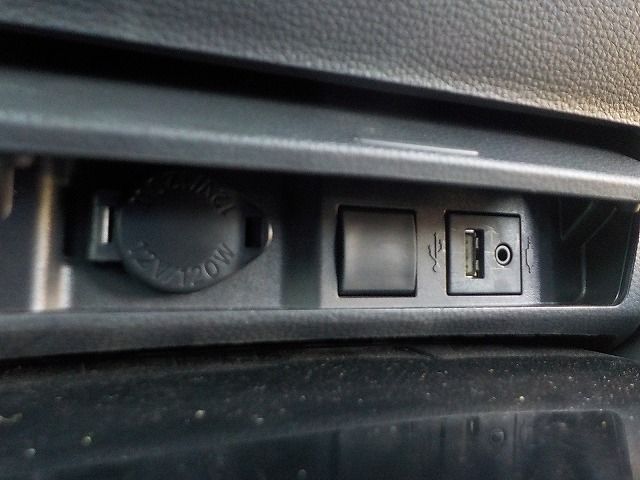 TOYOTA CROWN SEDAN HYBRID 4 2018 Image 31