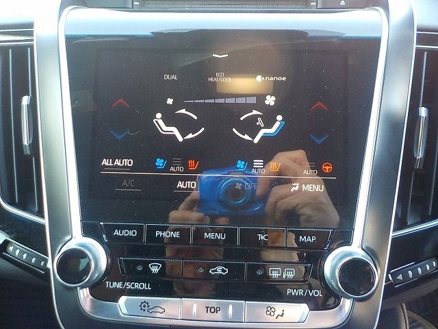 TOYOTA CROWN SEDAN HYBRID 4 2018 Image 31