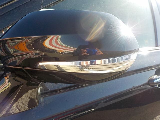 TOYOTA CROWN SEDAN HYBRID 4 2018 Image 31