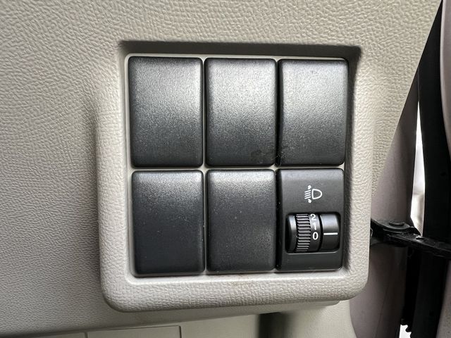 NISSAN ROOX 2011 Image 31