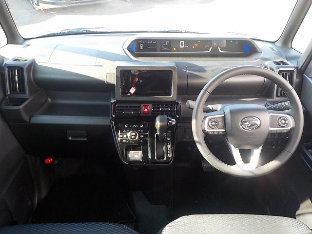 DAIHATSU TANTO CUSTOM 2023 Image 31