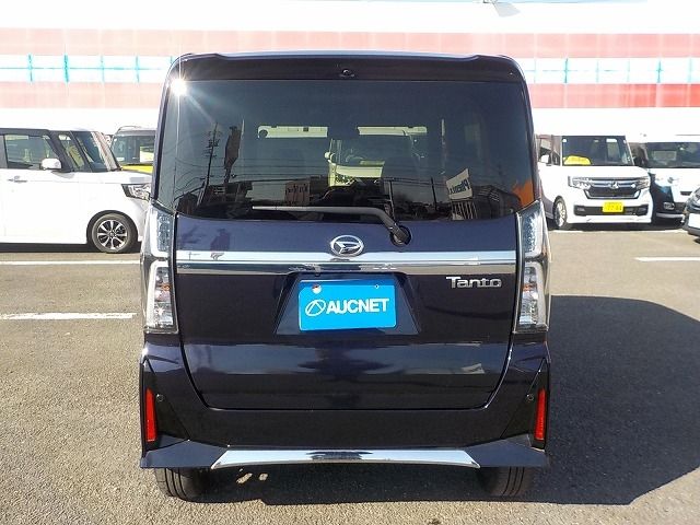 DAIHATSU TANTO CUSTOM 2023 Image 31