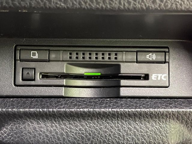 TOYOTA VOXY 2015 Image 31